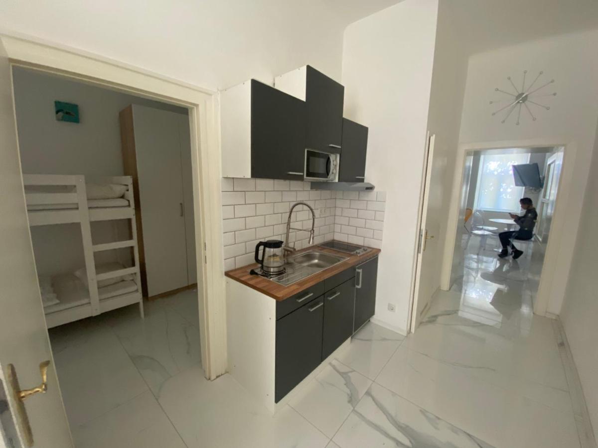Cool City Center Apt. @ Metro And Shopping Street Viena Exterior foto